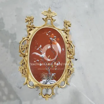 Tranh Kiếng Đôi Chim Trĩ Hình Oval Dát Vàng Nền Đỏ