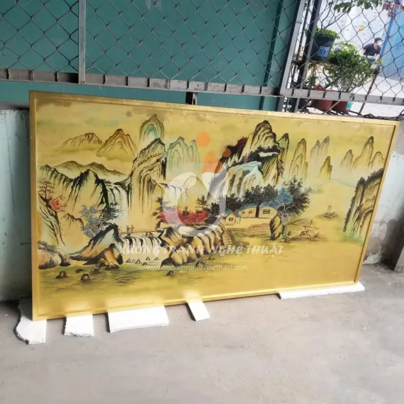 Tranh Thủy Mặc Vẽ Trên Nền Dát Đồng