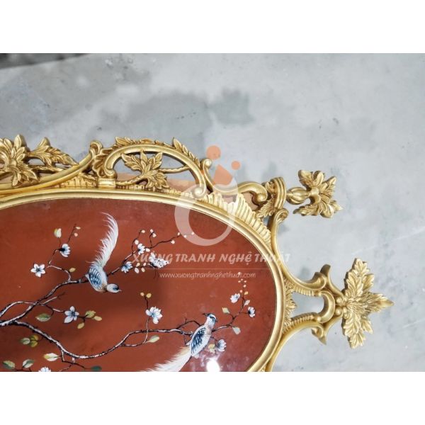 Tranh Kiếng Đôi Chim Trĩ Hình Oval Dát Vàng Nền Đỏ