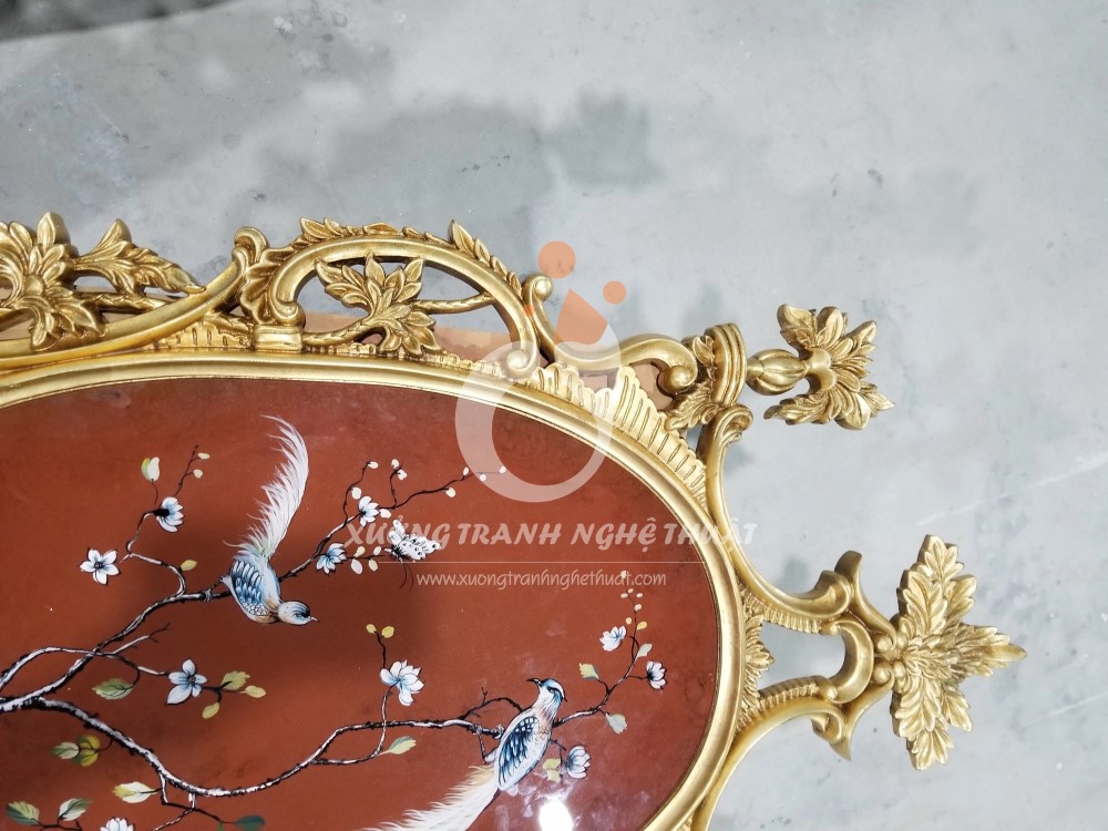 Tranh Kiếng Đôi Chim Trĩ Hình Oval Dát Vàng Nền Đỏ, xưởng tranh nghệ thuật