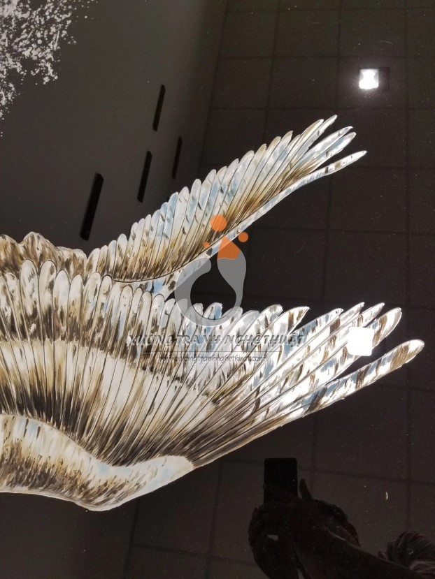 Tranh Thiên Nga Vẽ Ngược Trên Kiếng